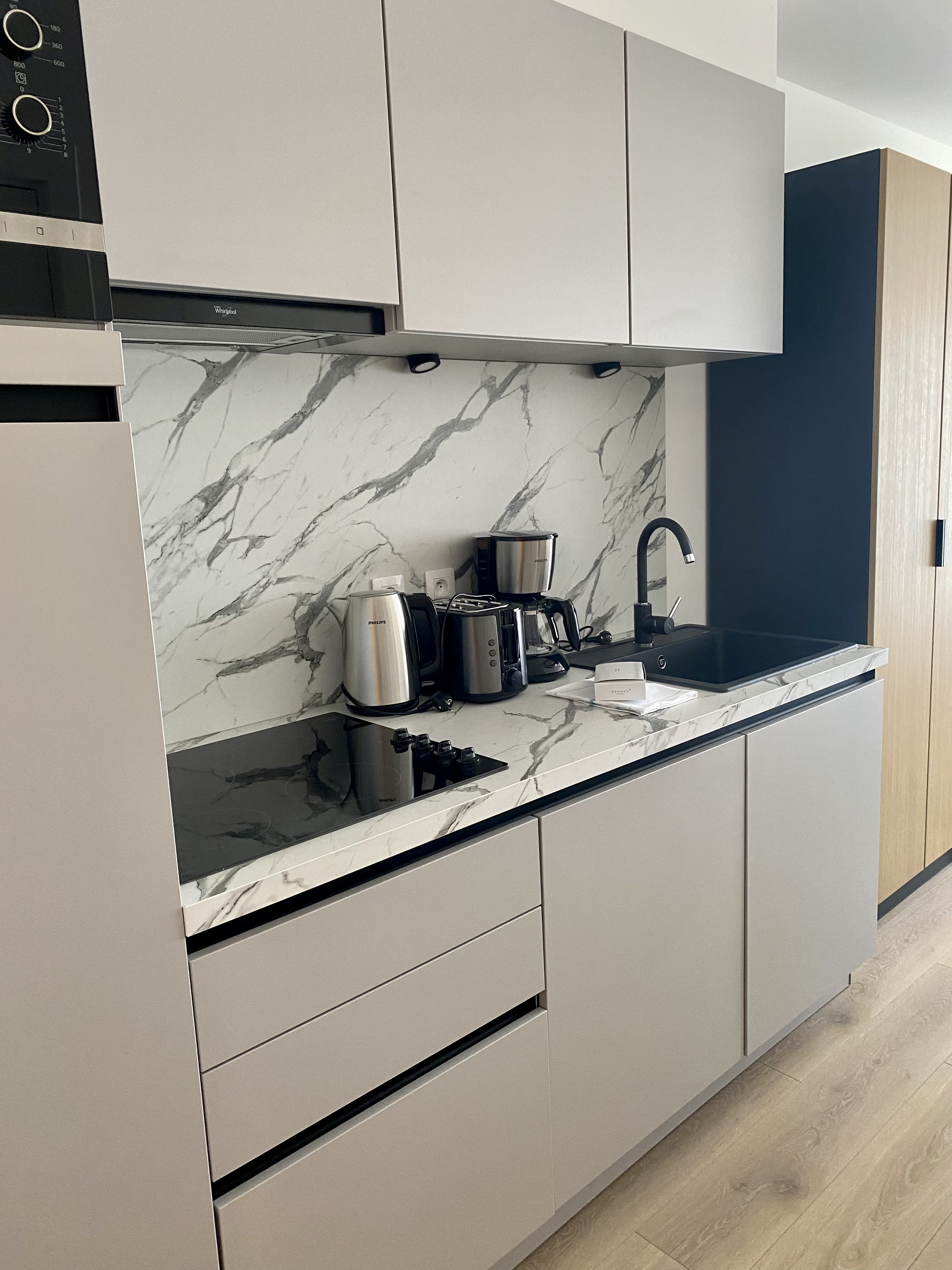 0de41f4d-c5a3-43ca-8f38-2decfe1c7200