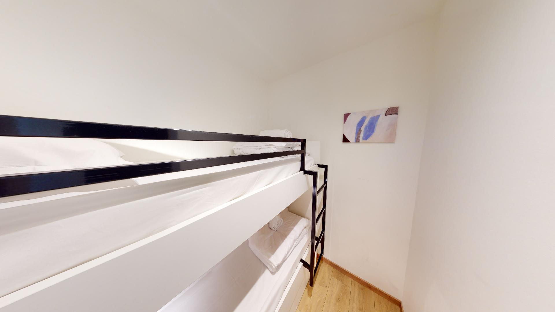 1059d9b5-1db7-4b13-936e-cf839a13a73f