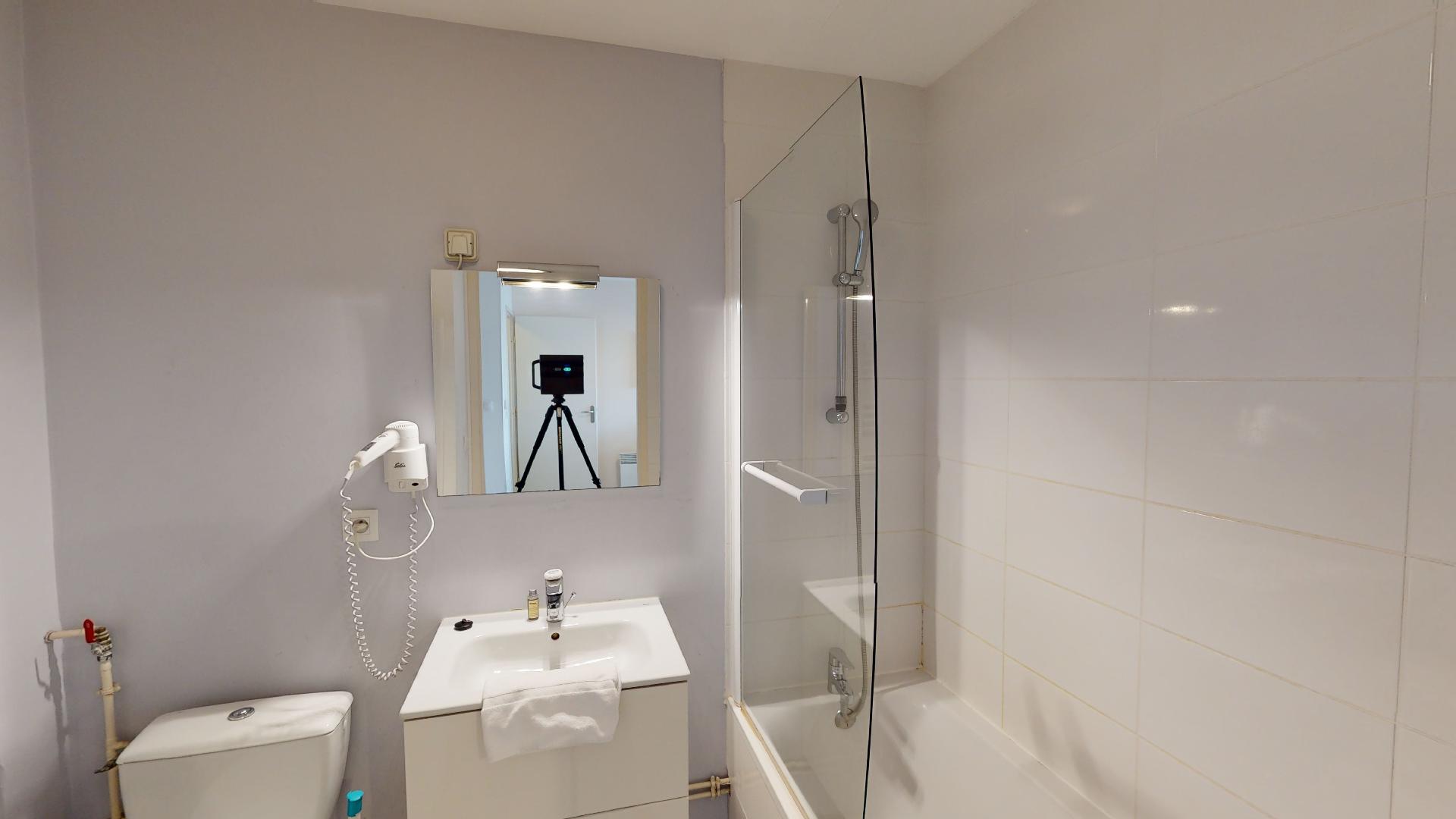 17cff7e8-36ea-4484-89b3-cc7339281803