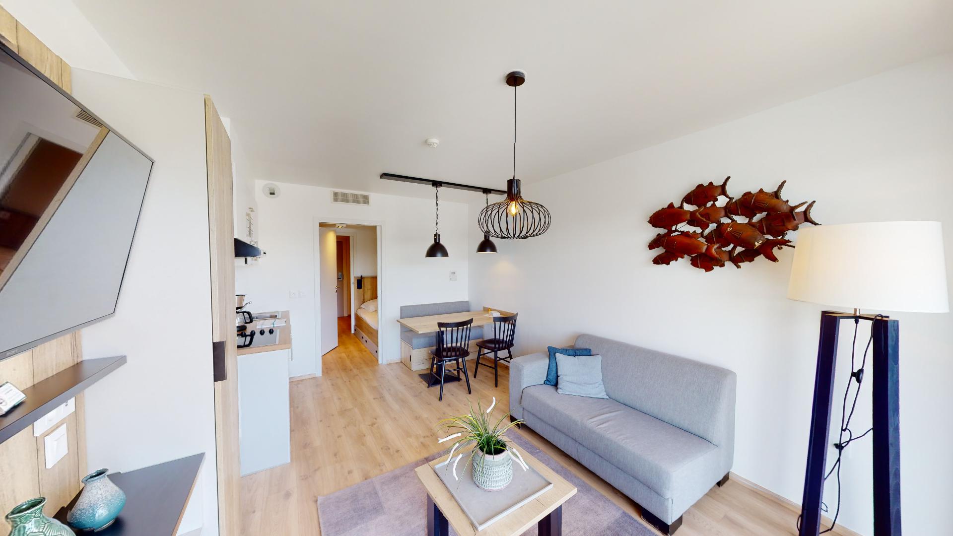 1b98c916-8540-4d48-b3fd-4c69dff60d20