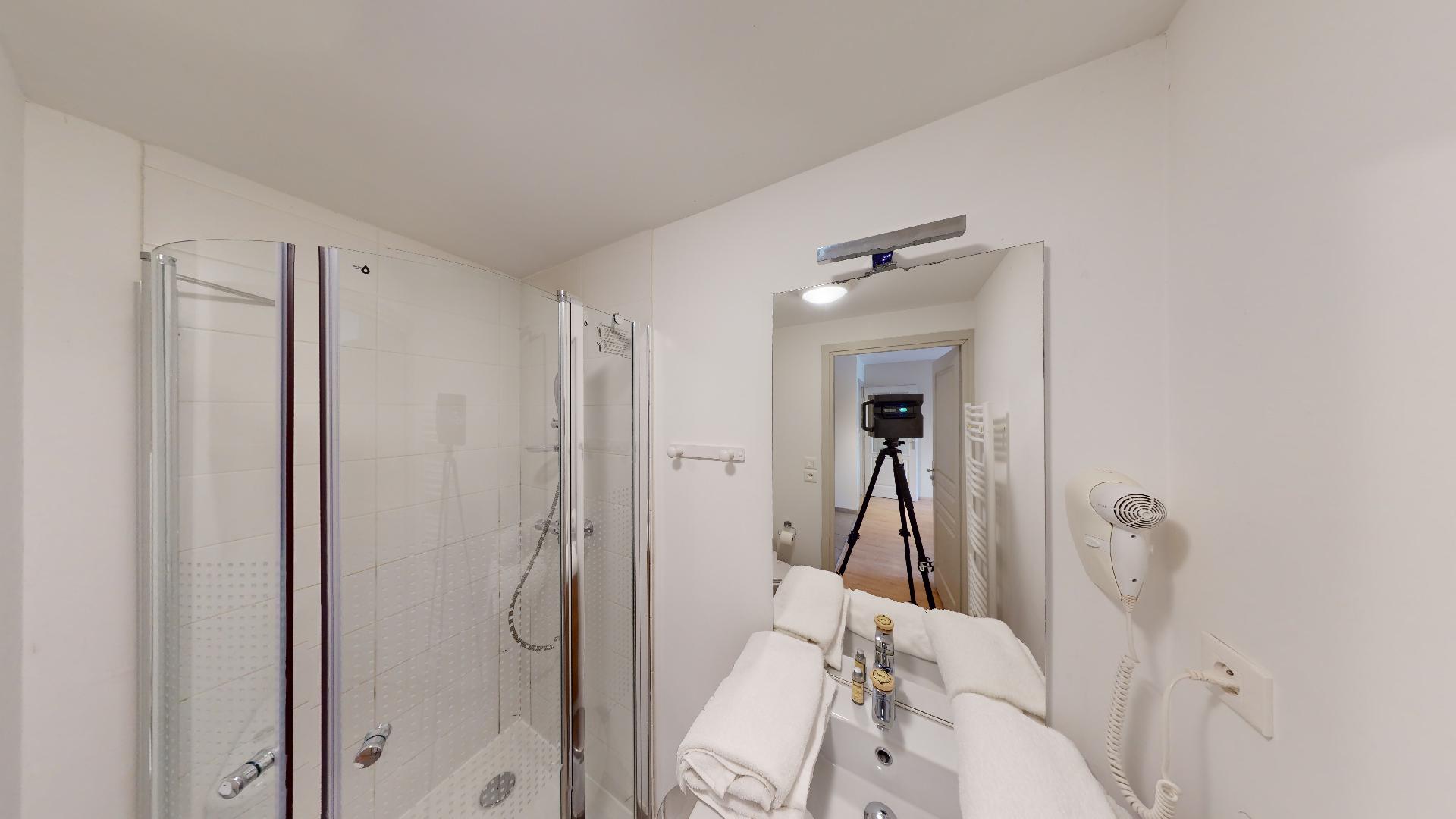 6f001a9b-4ac7-4c4e-9a5d-77cb538708cd