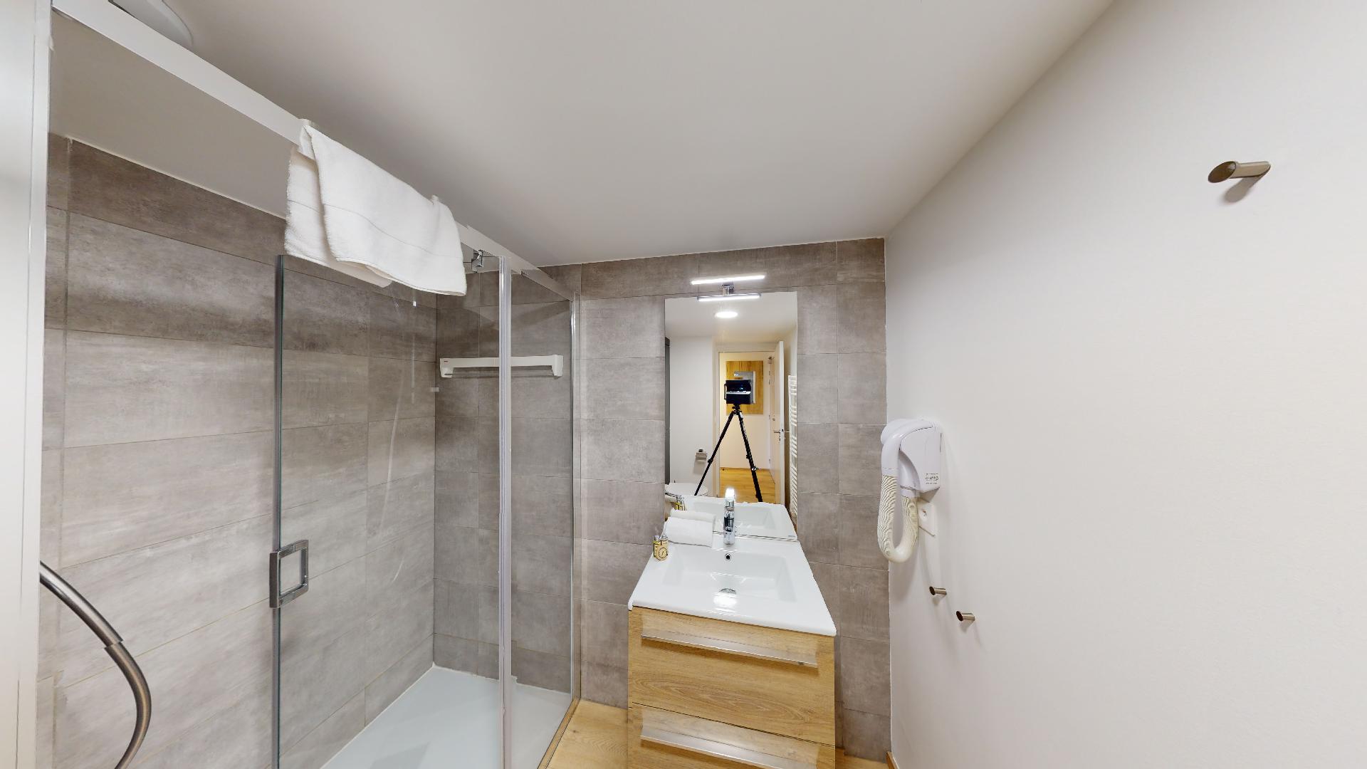 865bb7d6-004d-42c9-a3ff-b8896297fde4