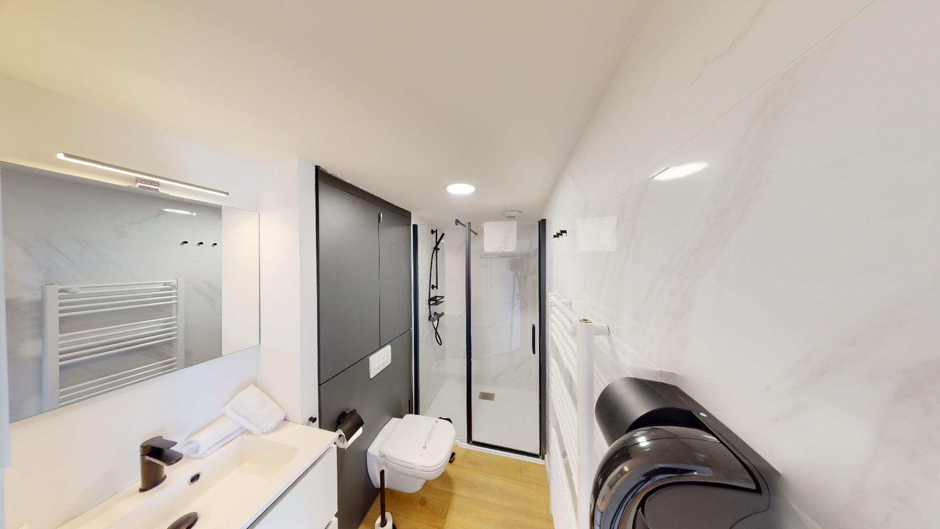 9e347104-5072-464b-a4de-f1af07511443