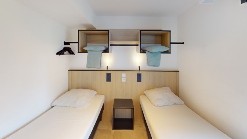 b135ce7b-5fe3-4499-9bf0-b70139bee6ae