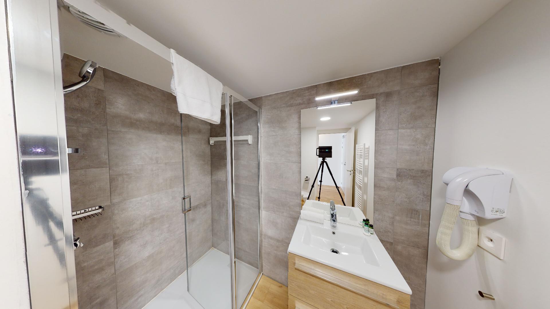 e3b3d9c0-741b-4364-ae3b-23aa0eec5af2