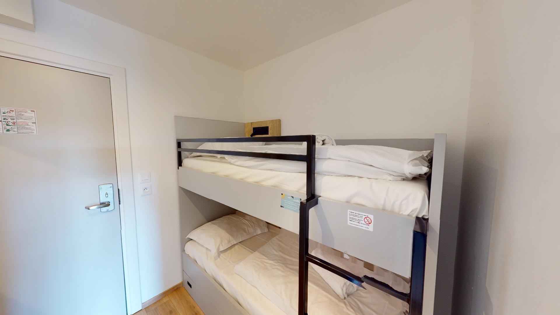 e7e6a332-e810-4da5-be03-11d9b1553809