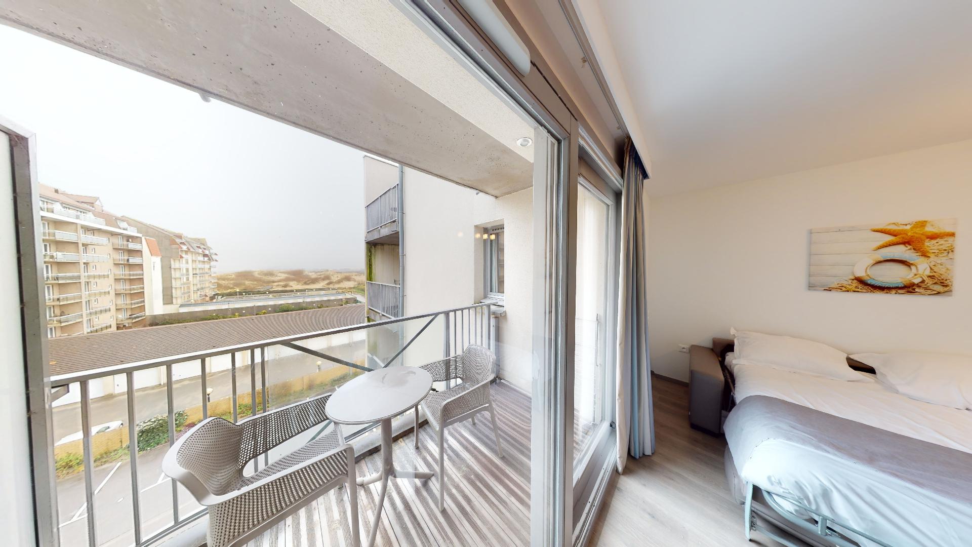 e9fb4744-99dd-406b-abb5-b078ba097428