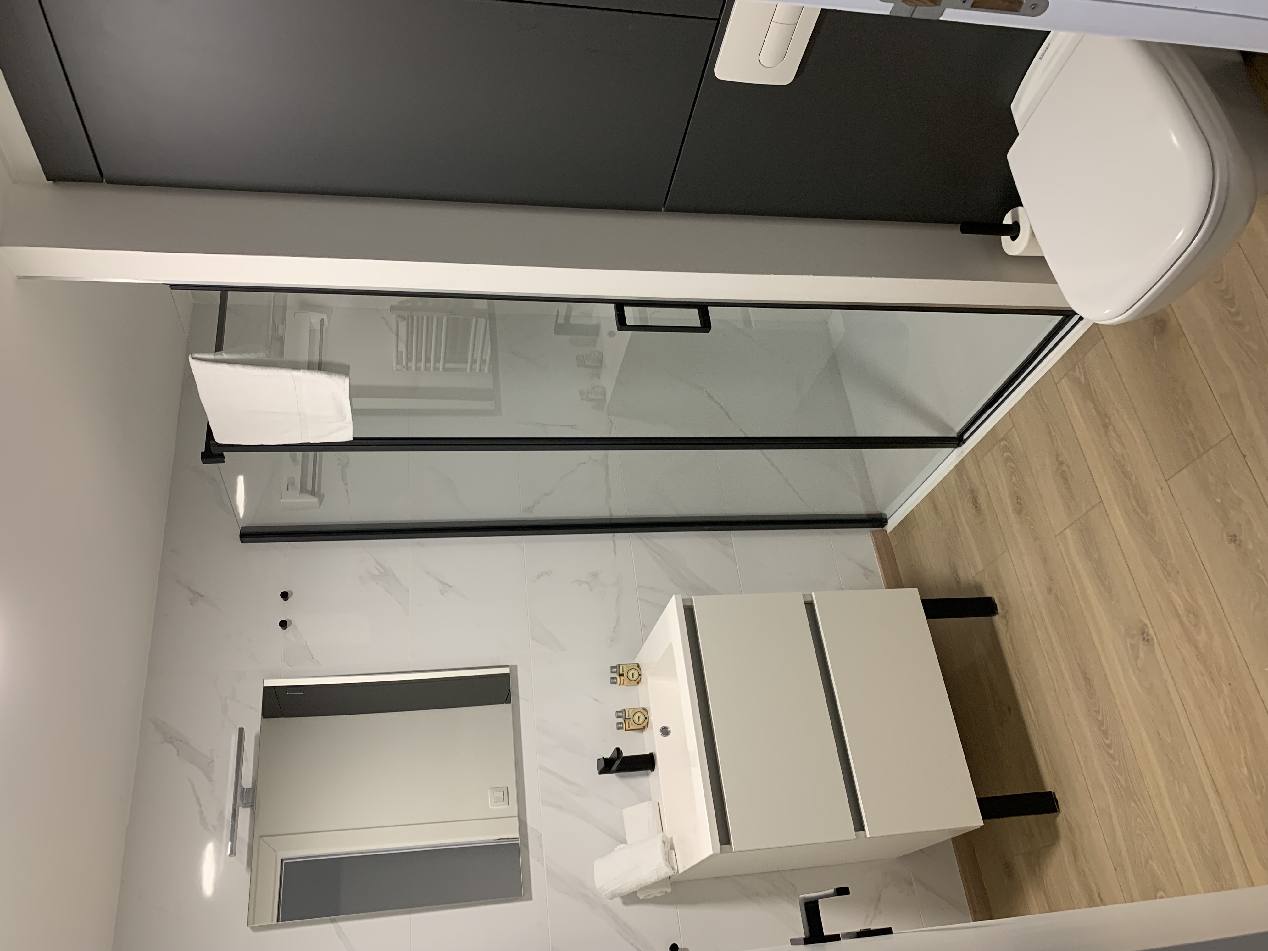 f5415667-8541-4989-b3d8-d7c7e0d6b34a